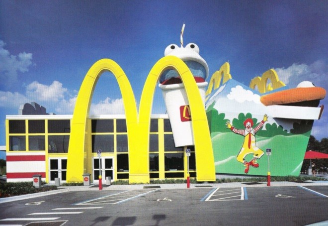 An example of McDonalds bright design and architecture in the past. 
