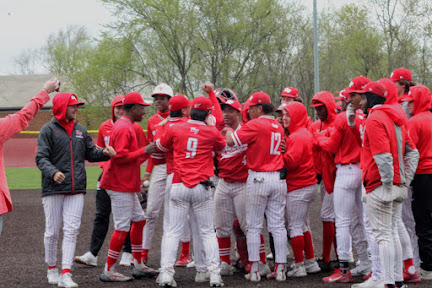 H-F's varsity baseball team after their 4-1 win over Maine South on 4/22.