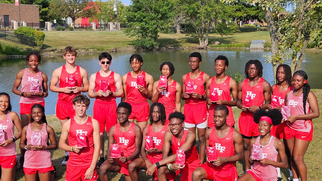 A group photo of the H-F Varsity Cross-Country team.